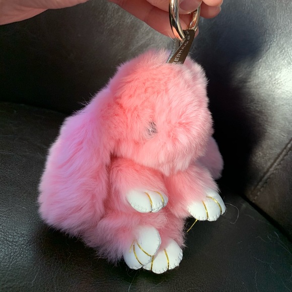 NEW Small Pink Rabbit key chain - Picture 1 of 2